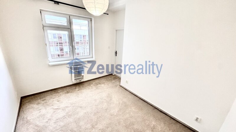 2+KK/terasa/44m2/K Moravině/Vysočany/částečně zařízen