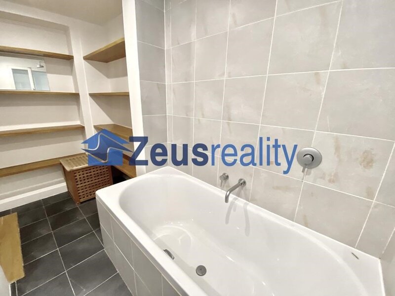 3+KK/61m2/Jánská/Staré město/Praha 1/částečně vybaven