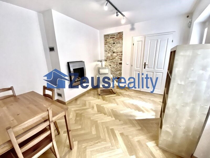 3+KK/61m2/Jánská/Staré město/Praha 1/částečně vybaven