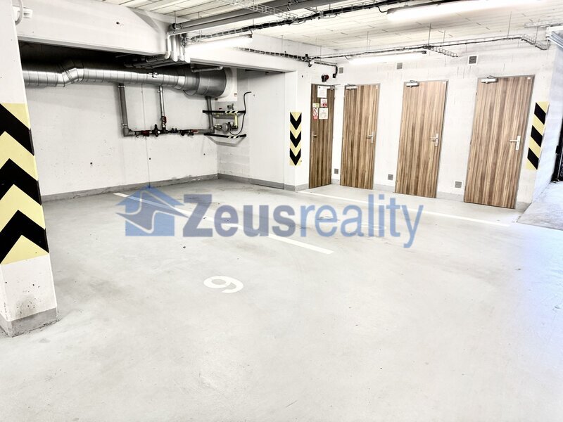 1+1/46m2/balkon/sklep/garážové stání/Říčany/Na výšině/částěčně vybaven/novostavba