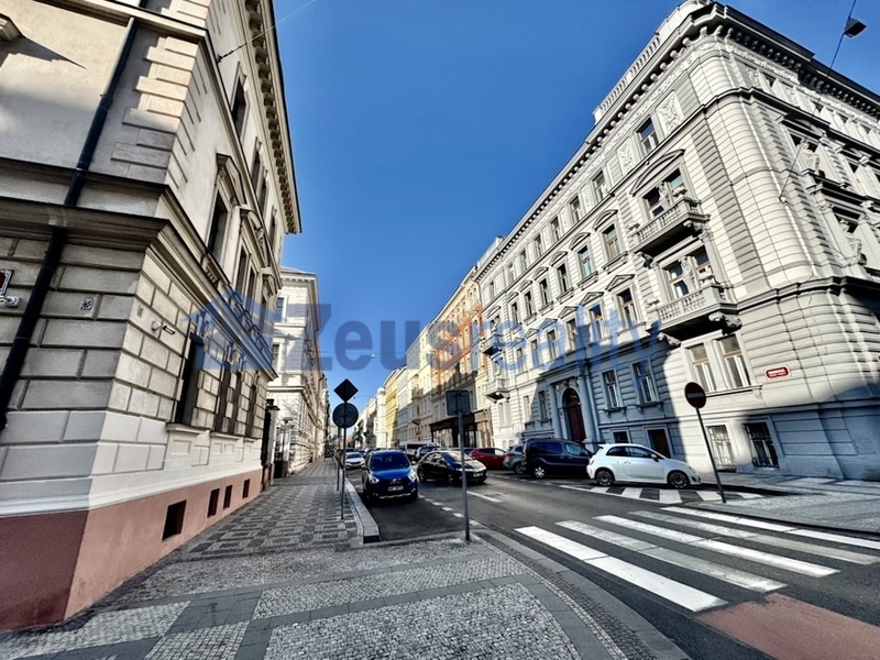 Kavárna/Obchod/60m2/Vodní/Praha 5/Smíchov