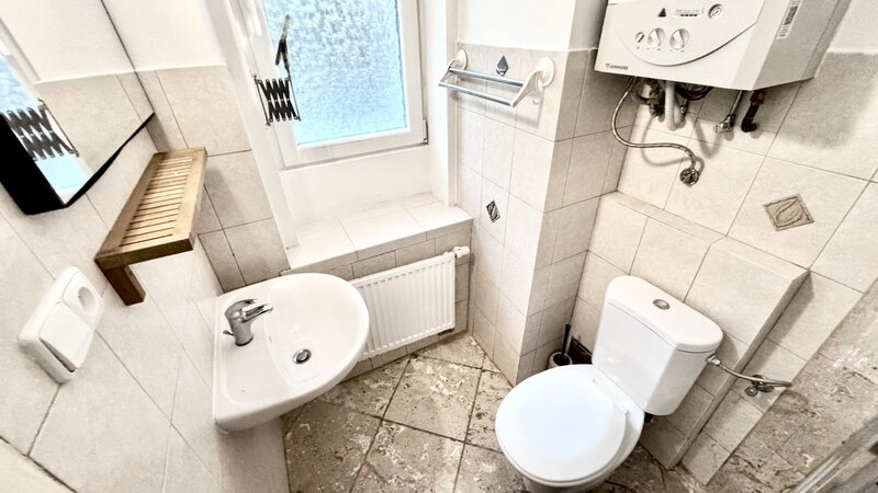 1+1/32m2/balkon/Praha 5/ Smíchov/Plzeňská/zařízen/U METRA stanice Anděl/po rekonstrukci/