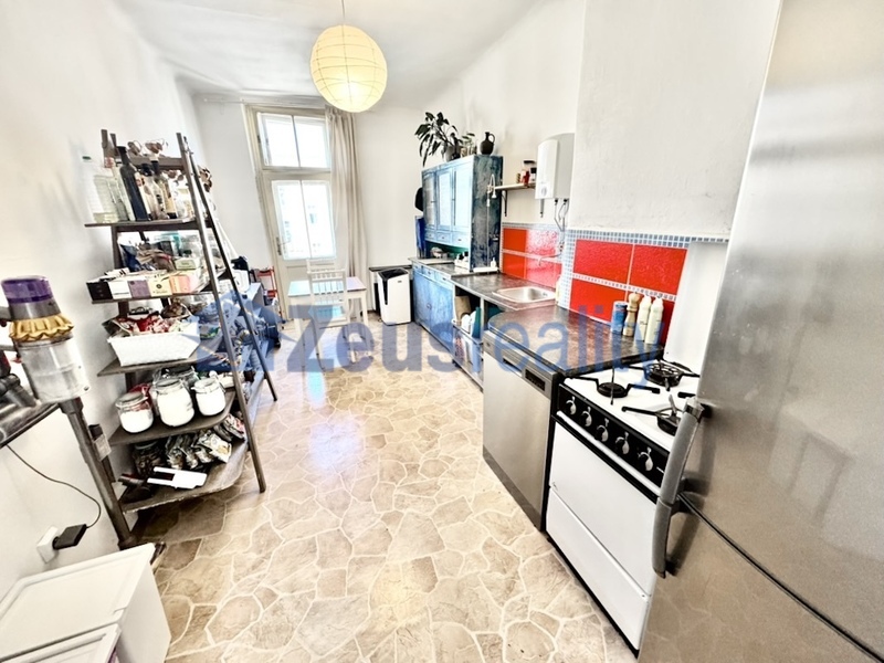 2+1/81m2/balkon/Boleslavská/Vinohrady/Praha 3/nezařízen