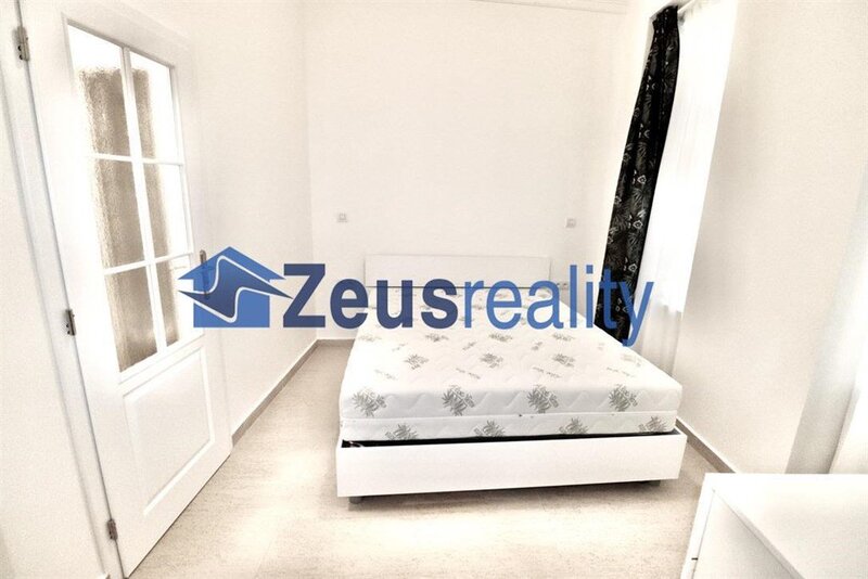 2+KK/29m2/terasa/Praha 2/Nové Město/Vyšehradská/po rekonstrukci/zařízen komplet