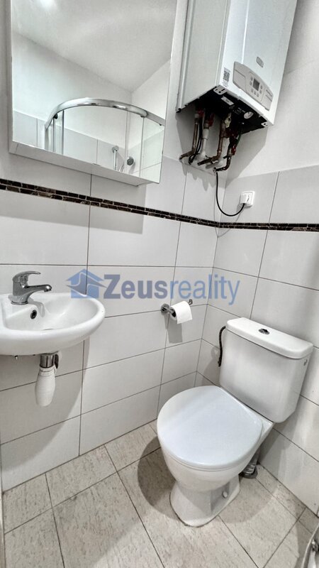 1+1/41m2/Plzeňská/Smíchov/Praha 5/zařízen/blízko METRA stanice Anděl/po rekonstrukci/