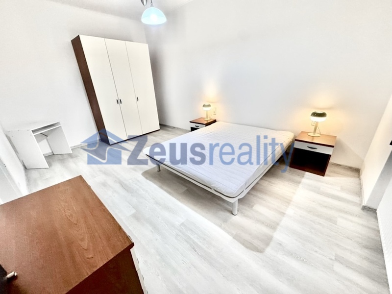 2+KK/50m2/Praha 5/ Smíchov/Plzeňská/zařízen komplet