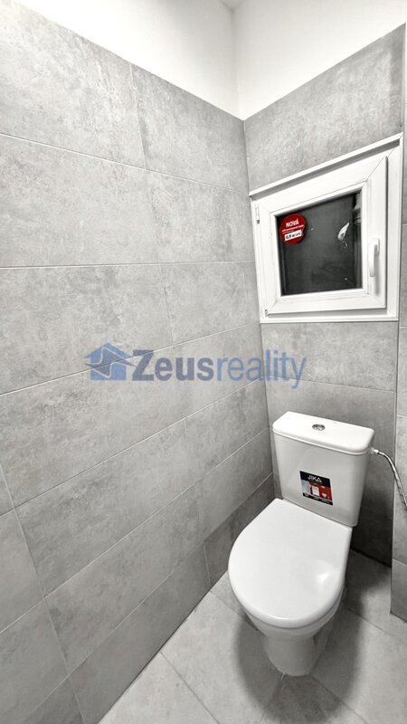 2+KK/terasa/50m2/Pelhřimovská/Praha 4/Michle/po rekonstrukci/