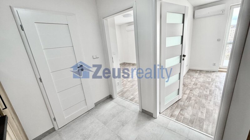 2+KK/terasa/50m2/Pelhřimovská/Praha 4/Michle/po rekonstrukci/