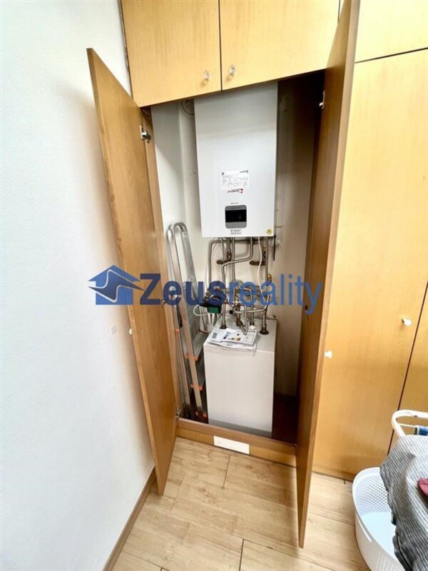 4+KK/terasa/122m2/Pakrác/Hvězdova/P-4/částečně zařízen/mezonetový byt/
