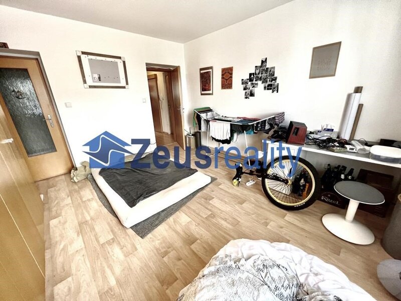 4+KK/terasa/122m2/Pakrác/Hvězdova/P-4/částečně zařízen/mezonetový byt/