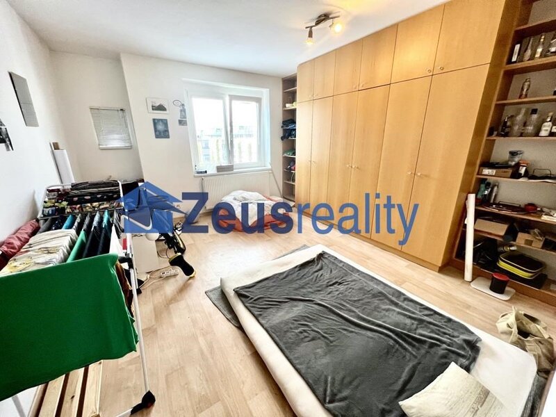 4+KK/terasa/122m2/Pakrác/Hvězdova/P-4/částečně zařízen/mezonetový byt/