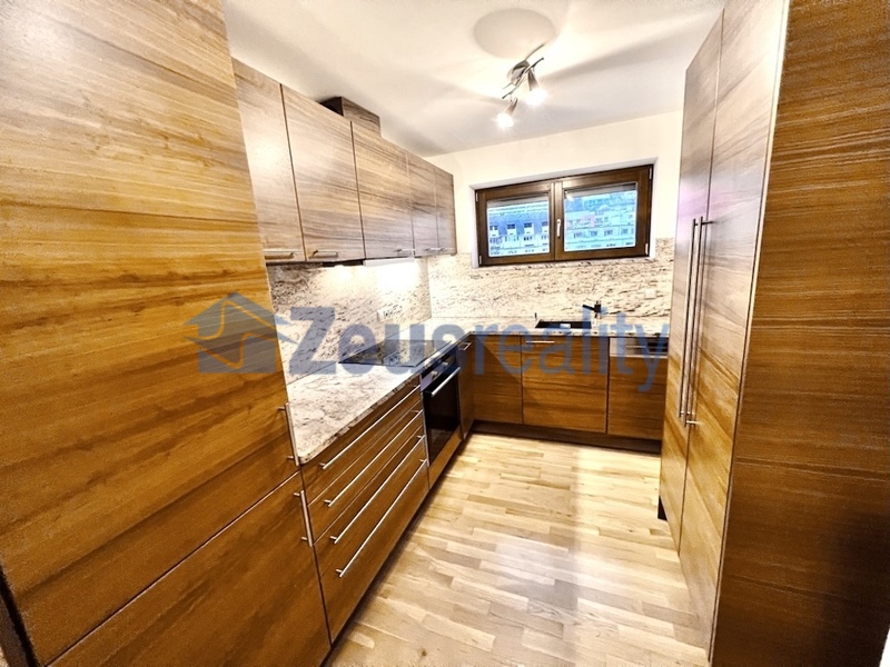 3+1/97m2/2xbalkon/parkovací stání/Praha 5/Smíchov/Na Popelce/částečně zařízen/novostavba