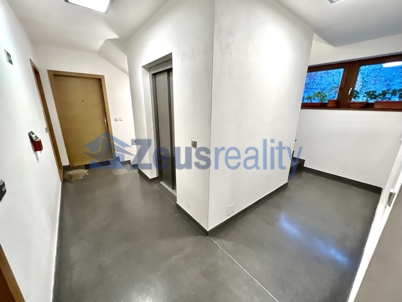 3+1/97m2/2xbalkon/parkovací stání/Praha 5/Smíchov/Na Popelce/částečně zařízen/novostavba
