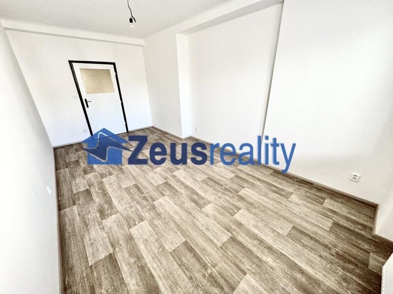 2+KK/50m2/balkon společný/V olšinách/Strašnice/Praha 10/blízko metra
