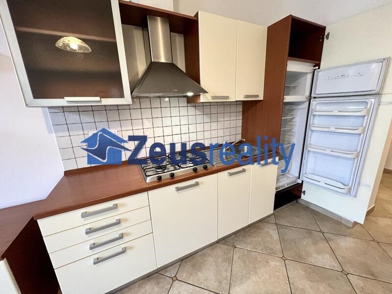 2+KK/50m2/Praha 5/ Smíchov/Plzeňská/zařízen komplet