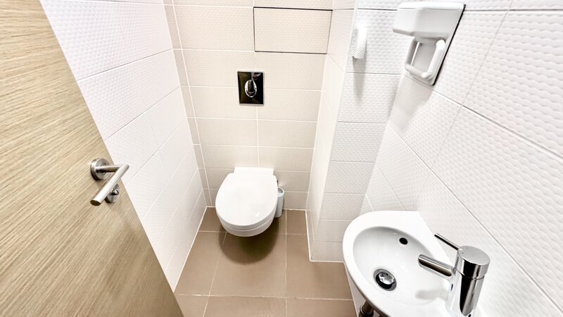 3+K/84m2/terasa s předzahrádkou 45m2/parkovací stání/Praha 5/Smíchov/Na Popelce/částečně zařízen/nov