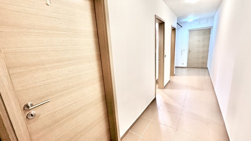 3+K/84m2/terasa s předzahrádkou 45m2/parkovací stání/Praha 5/Smíchov/Na Popelce/částečně zařízen/nov