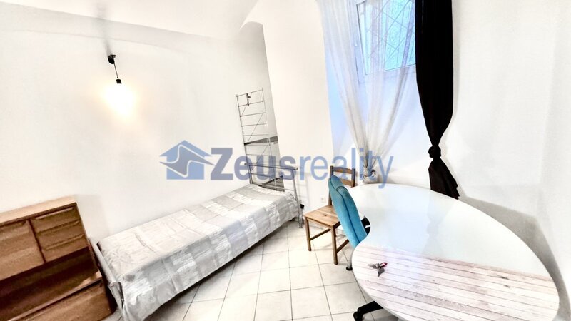 1+KK/25m2/Praha 2/ Vinohrady/Lužická/u metra/vybaveno/