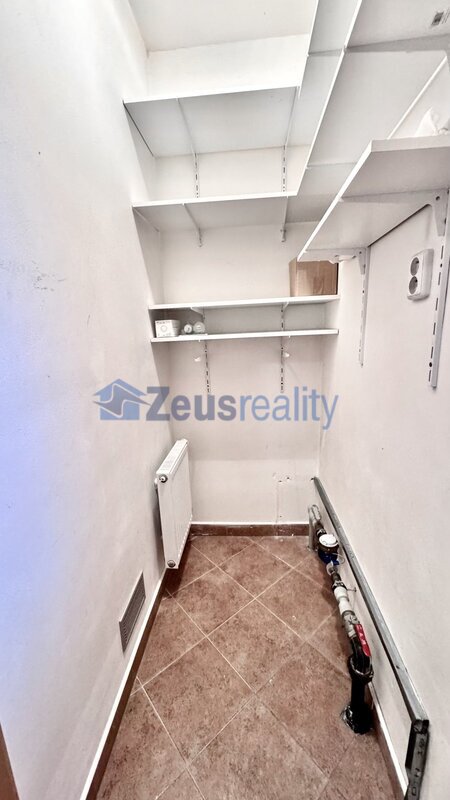 Rodinný dům 4+1/119m2/zahrada 120m2/Praha 9/Ůjezd nad Lesy/Čelkovická/částečně vybaven