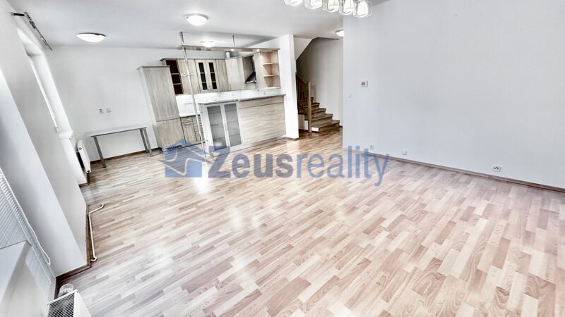 Rodinný dům 4+1/119m2/zahrada 120m2/Praha 9/Ůjezd nad Lesy/Čelkovická/částečně vybaven