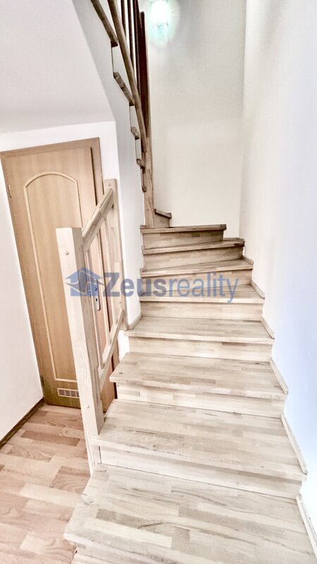 Rodinný dům 4+1/119m2/zahrada 120m2/Praha 9/Ůjezd nad Lesy/Čelkovická/částečně vybaven