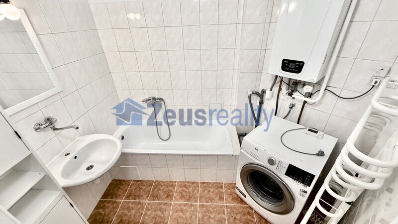 3+1/100m2/Sokolovská/Praha 9/Vysočany/částečně vybaven