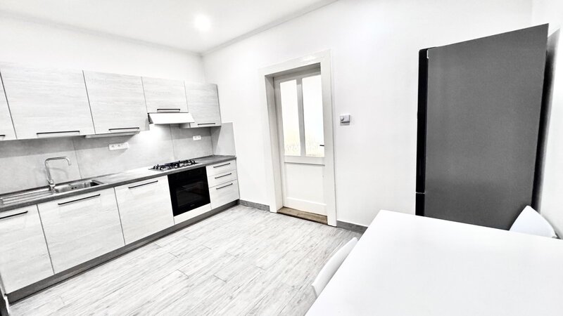 2+KK/41/m2/Plzeňská/Smíchov/Praha 5/ Smíchov/Plzeňská/po rekonstrukci