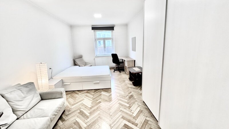 2+KK/41/m2/Plzeňská/Smíchov/Praha 5/ Smíchov/Plzeňská/po rekonstrukci