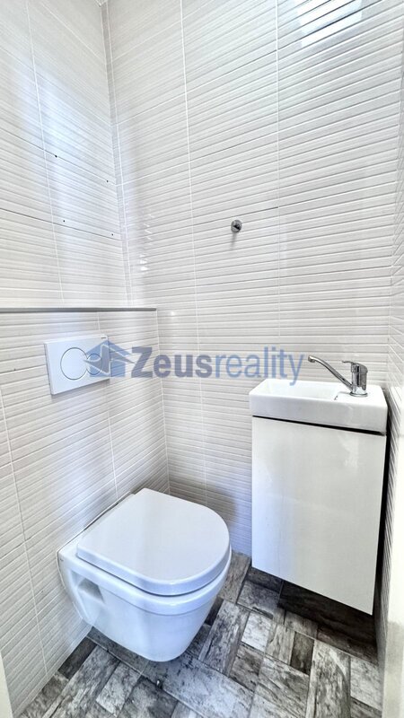 Obchod/1místnost/16m2/Drahobejlova/Praha 9/Vyšočany