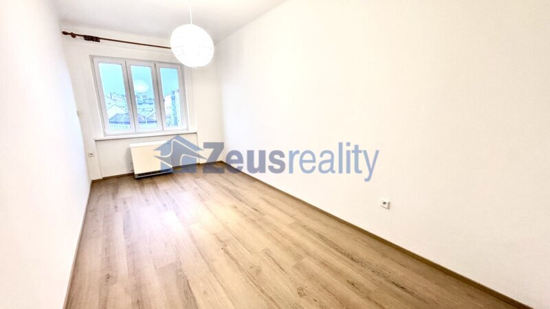 2+KK/48m2/Praha 8/Libeň/Ronkova/U METRA/část. vybaven/