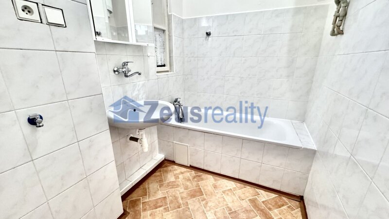 2+KK/48m2/Praha 8/Libeň/Ronkova/U METRA/část. vybaven/