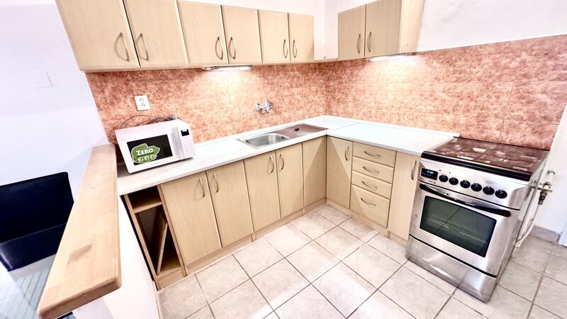 2+KK/73m2/Roztoky/Tiché údolí/částečně zařízen/zahrada/sklep/parkování na pozemku