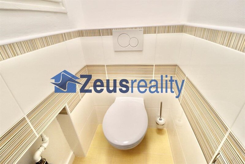 1+KK/ 29m2/balkon/Praha 4/ Pankrác/Hvězdova/ po rekonstrukci/zařízen částečně