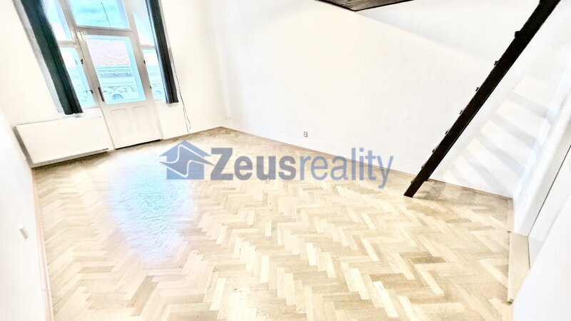 2+KK/58m2/balkon/2xkomora/Praha 2/Vinohrady/Vinohradská/u metra/část.zařízen/