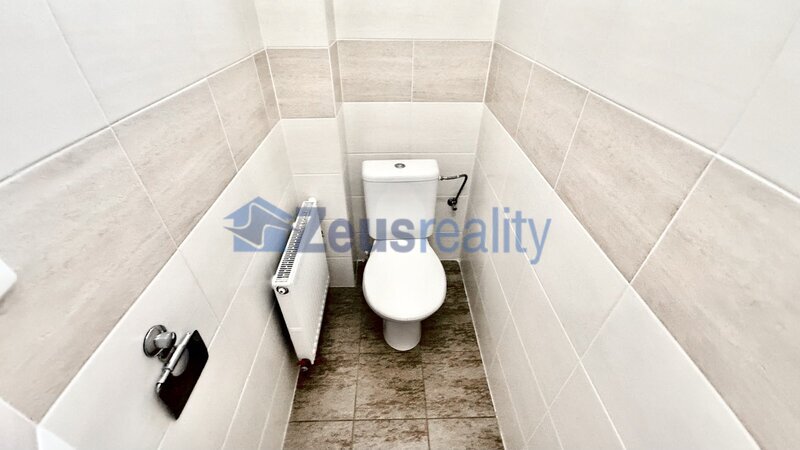 2+KK/58m2/balkon/2xkomora/Praha 2/Vinohrady/Vinohradská/u metra/část.zařízen/