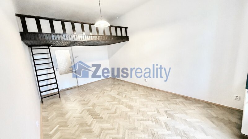 2+KK/58m2/balkon/2xkomora/Praha 2/Vinohrady/Vinohradská/u metra/část.zařízen/