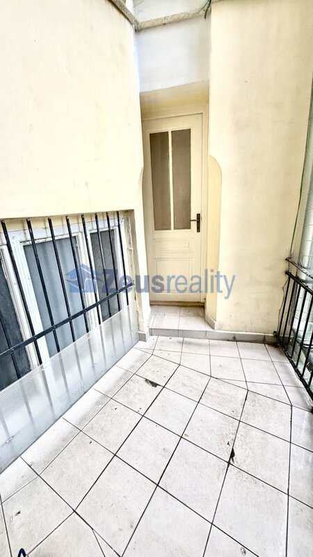 Kancelář/balkon/10m2/Praha 1/Kaprova/Staré město/nezařízeno