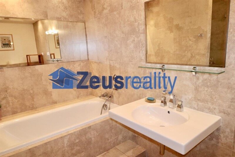 2+KK/šatna/balkon/88m2/Břevnov/8.listopadu/Praha 6/garážového stání/zařízen komplet/novostavba