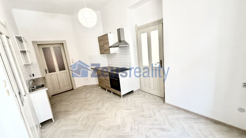 2+1/66m2/Drahobejlova/Praha 9/Vysočany/částečně vybaven