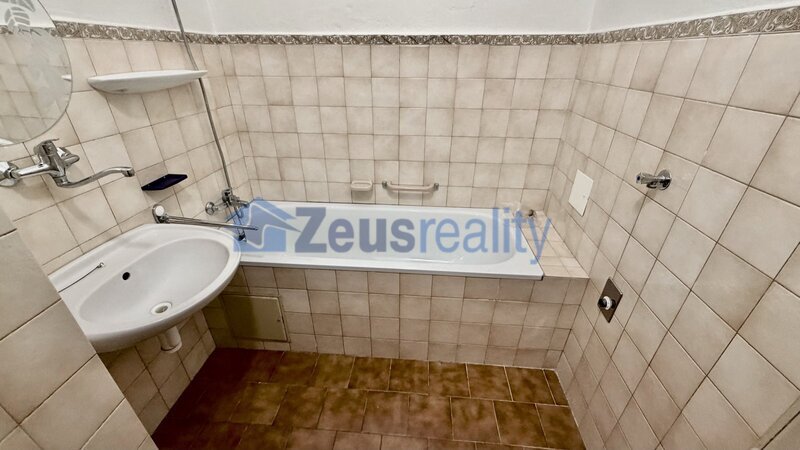 2+1/66m2/Drahobejlova/Praha 9/Vysočany/částečně vybaven