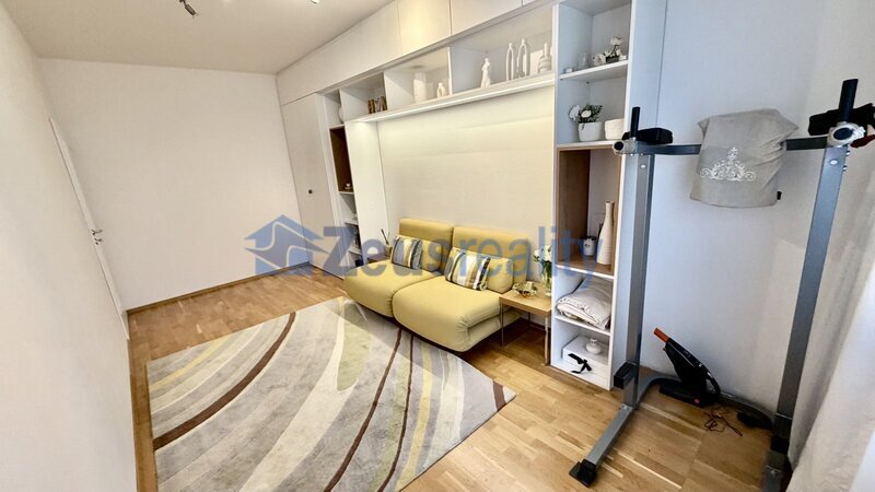 4+kk/balkon/123m2/Rozmarýnova/Brandýs nad Labem/zařízen