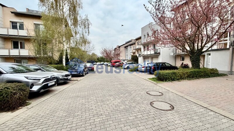 4+kk/balkon/123m2/Rozmarýnova/Brandýs nad Labem/zařízen