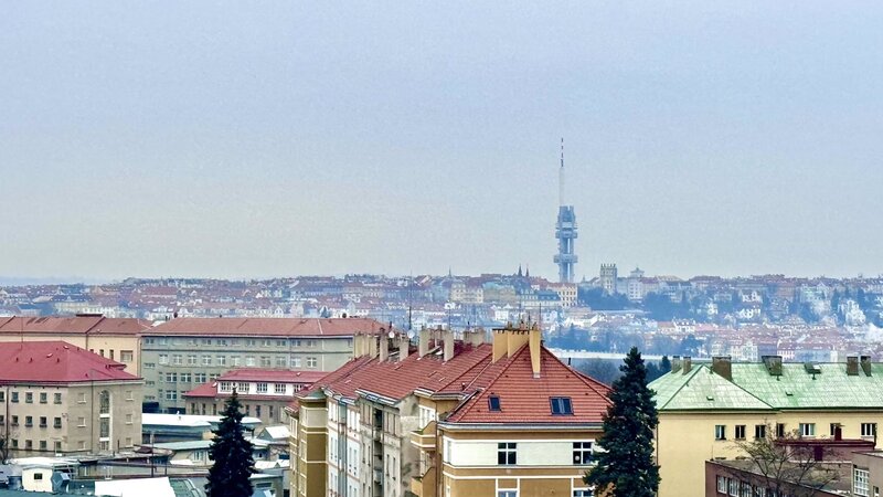 3+KK/balkon/komora/95m2/Na veselí/Nusle/Praha 4/částečně zařízeno/u tramvaje a metro