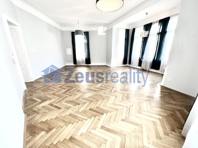 Kancelář/45 m2/Praha 1/Kaprova/Staré město/