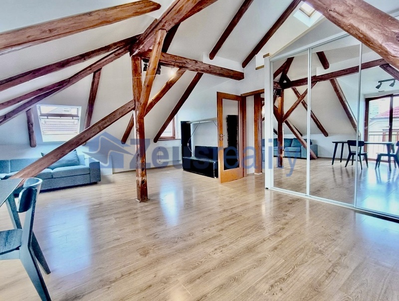 3+1/90m2/Klapkova/Praha 8/Kobylisy/částečně vybaven