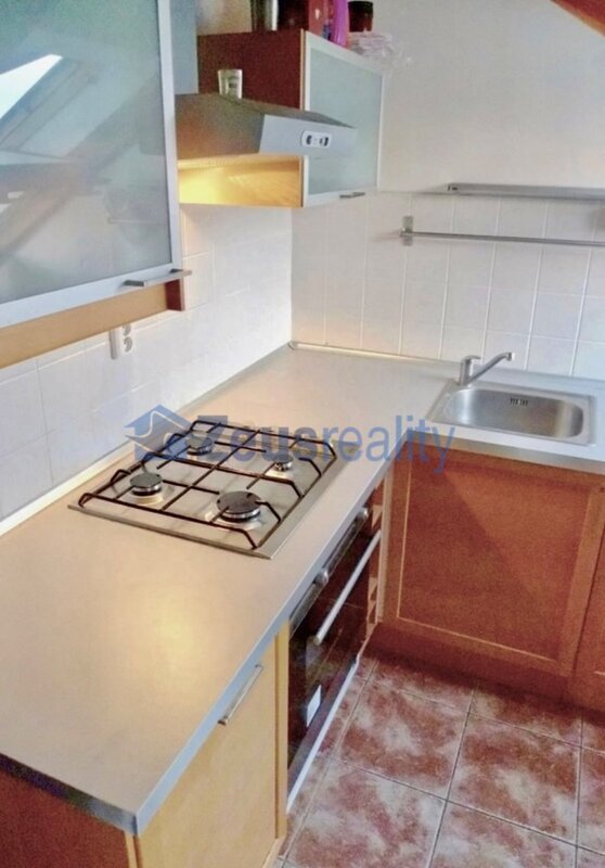 3+1/90m2/Klapkova/Praha 8/Kobylisy/částečně vybaven
