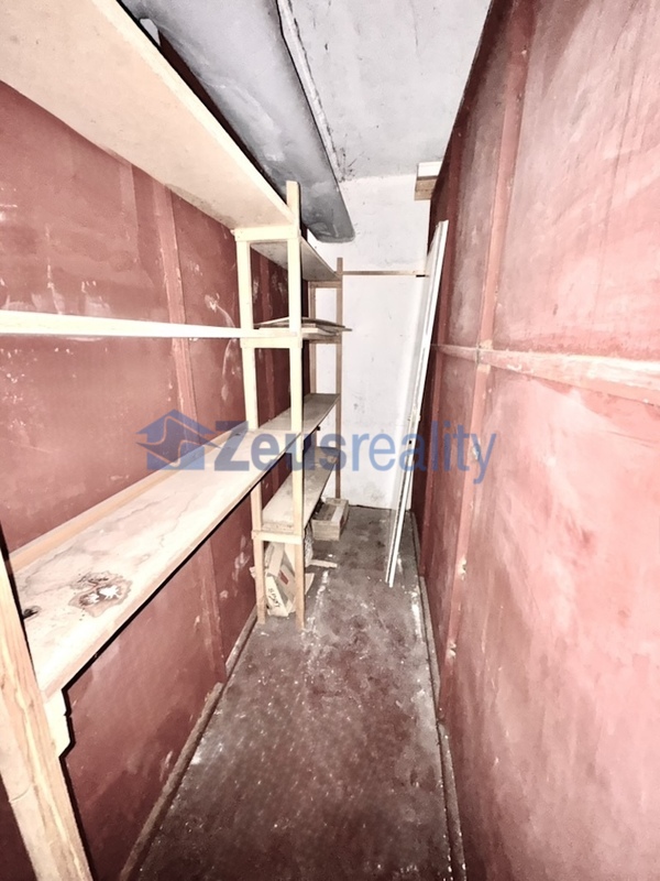 2+1/2xbalkon/61m2/Praha 5/Hlubočepy/Prosluněná/samostatné pokoje/po rekonstrukci/částečně zařízen