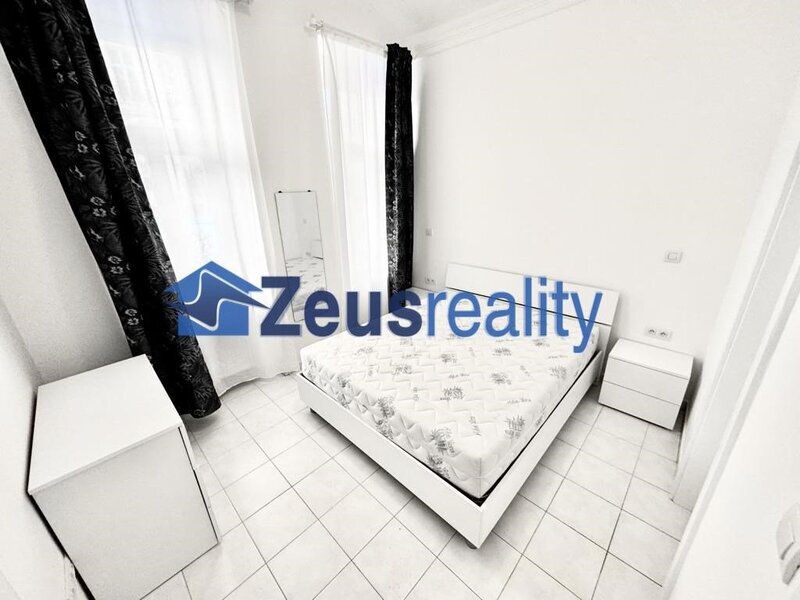 1+1/33m2/Vyšehradská /Praha 2/Nové Město/zařízen