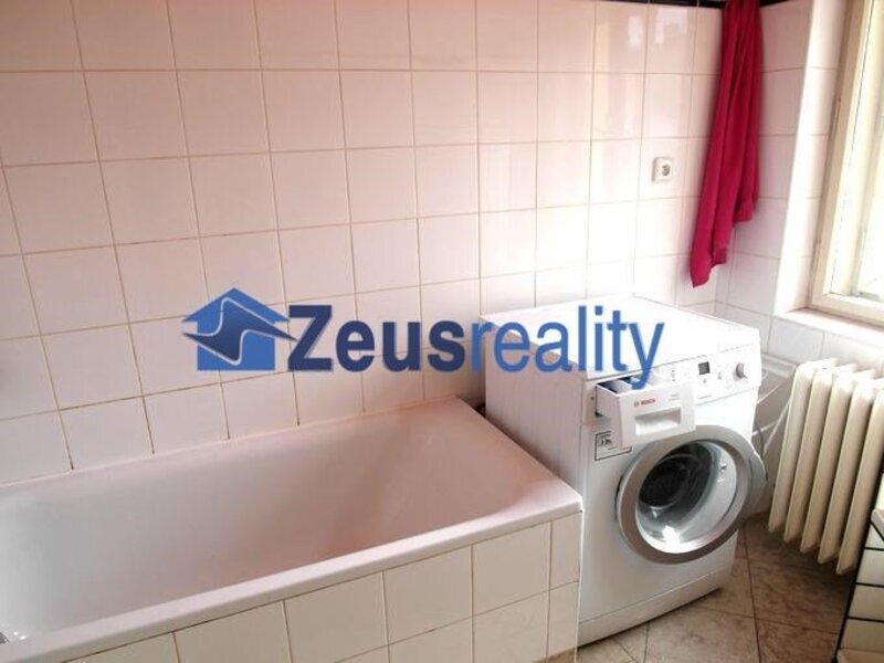 2+1/80m2/Praha 2/Vinohrady/Vinohradská/samostatné pokoje/u metra/zařízen
