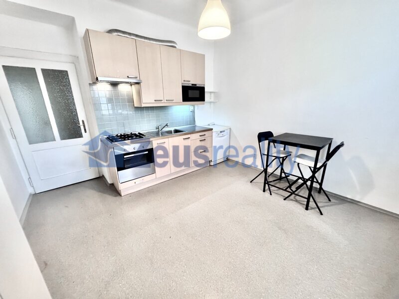 2+KK/48m2/Praha 9/Vysočany/Mlékárenská/po rekonstrukci/u metra/částečně zařízen/